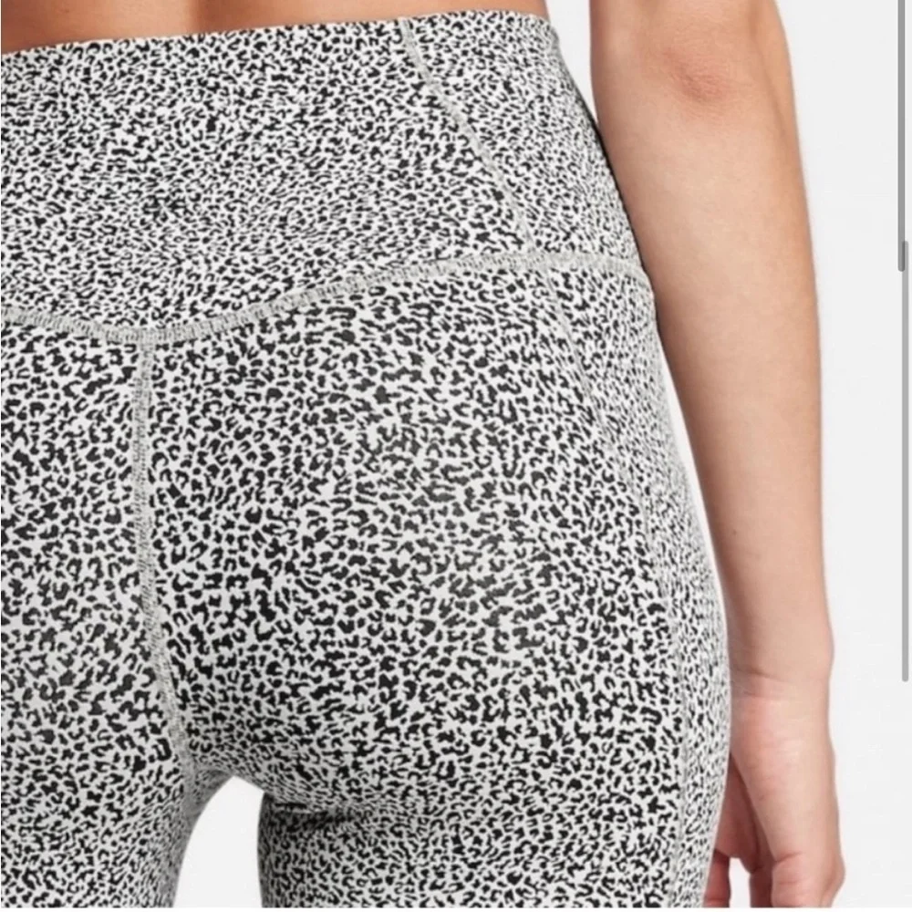 Athleta black and white micro leopard print crop leggings, SP - Picture 2 of 6